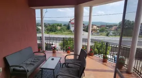 Casa Reds - Image 3
