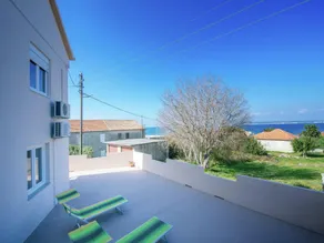 Spacious Apartment in Banj with Terrace - Image 4