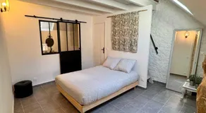 Maison en plein coeur de la cité médiévale de Moret-sur-Loing avec jardin ! - Image 2