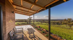 Old Bull Creek Luxury Retreat - Image 3