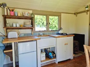 Pen Bryn Shepherd Hut - Image 3