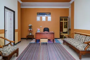 RedDoorz Syariah near Gardu Pandang Dieng - Image 3