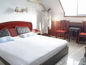 Longquan Hotel - Image 5