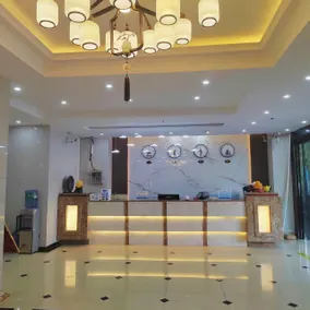 Four Seasons Golden Resources Hotel - Image 5