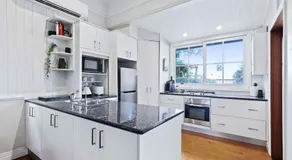 Family Friendly, Pool, 9km to City by Custom Bnb Hosting - Image 5