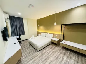 STAR HOTEL - Image 2