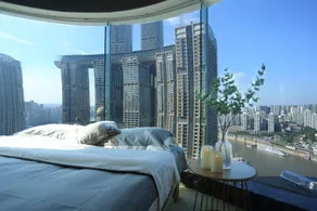 A【海客瀛洲】朝天门/来福士/洪崖洞/长江索道/落地江景房/180度全景玻璃/轰趴/投影仪/机麻桌游 - Image 1