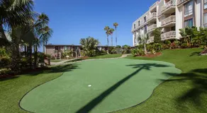 3 Bedroom! - Complex is on the beach with huge pool - Image 4
