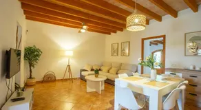 Finca Can Serigot con Gran Jardin en Mallorca - Image 4