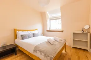 de Luxe-Appartement-Salle de bain privée-Vue ville - Image 5