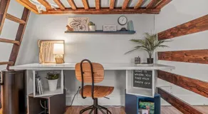 Huge Desk - Central - Soak Tub - Walkscore 98 - Image 5