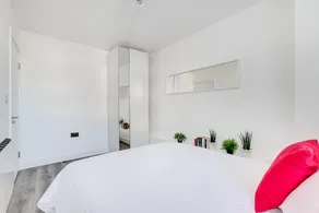 😍 M11 - Modern 2 bedroom apartment near Hyde Park - Image 3