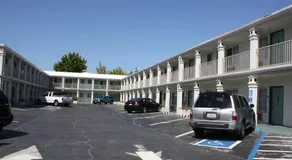 Bermuda Palms Hotel - Image 5