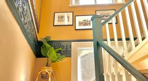 The Red Cow - Guest House - Image 3