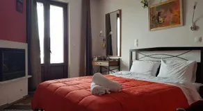 Petra & Elato Art Hotel - Image 2