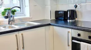 Villa Retreat Birmingham - Image 4