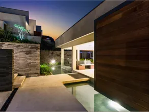 The Terraces Boutique Apartments - Image 3