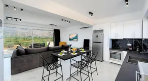 Luminosa Luxury Villa - Image 4