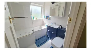 The Bliss Home Peaceful Retreat Close Transport Links Central London in 15mins Close to Heathrow Airport - Image 2