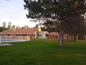 Bungalows Zaragoza Camping - Image 4