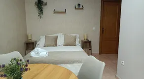 Las Rosas - Image 2