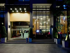 Page 10 Hotel - Image 3
