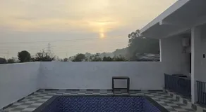 Chill and Cheers Resort - Image 5