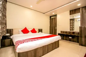 Hotel O Galaxy Palace - Image 2