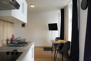 Light-flooded flat with beautiful balcony - Image 5