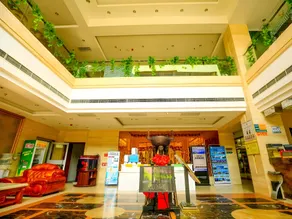 GreenTree Inn Shandong Qingdao Wuyishan Road Jiashike Shopping center Business Hotel - Image 3