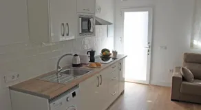 Apartamentos Angelita Plaza Beach - Image 4