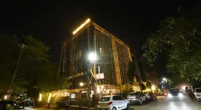Hotel Palm Grand At Luxury Naraina New Delhi - Couple Friendly Local IDs Accepted - Image 1