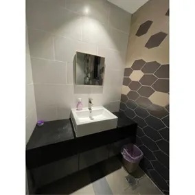 Vivacity Megamall Jazz 1 ,2-8 pax , 3 BR - Image 5