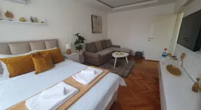 Golden Apartment - Image 2