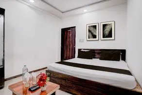 Hotel O Red Rose - Image 2