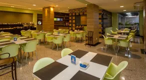 Gelps Hotel - Image 3
