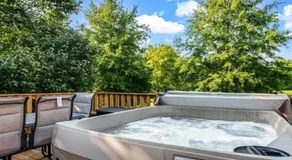 Creekside Cottage*Hot Tub*Entire Home-Pigeon Forge - Image 3