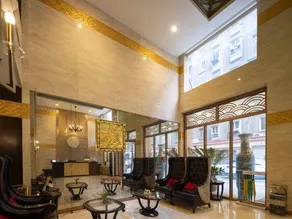 Art Deco Hotel - Image 5