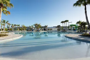 Chic 7Bed with private pool, theme bedrooms - Image 3