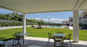 Ella Suites Apartments - Image 4