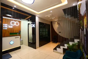 HOTEL FOUR SQUARE - Image 2