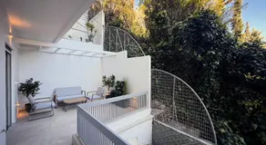 Central Luxury Sea View Apartment - Image 5