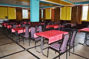 Hotel Akshay International - Image 5