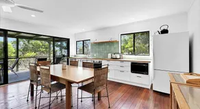 Charming Lakeside Retreat - Image 2