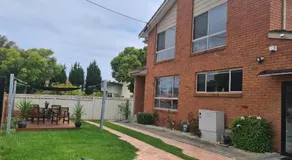 Clayton Living Town House at Monash Doorstep - Image 4
