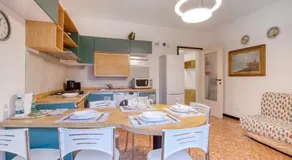 2 Bedroom Stunning Apartment In Deiva Marina - Image 4
