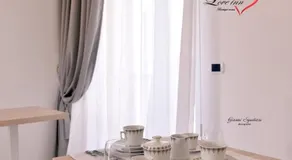 Love inn - Image 3