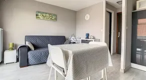 Studio rénové avec balcon, parking privé, proche centre-ville et plage - 2 pers - Image 5