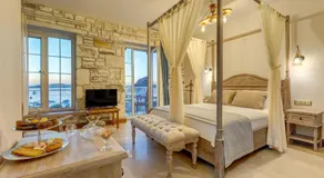 Navalia Hotel - Image 2