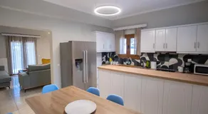 Coral Apartments - Image 3